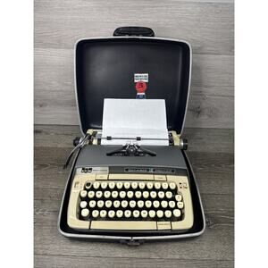 Vintage 1960s SCM Smith Corona Galaxie Deluxe Typewriter With Case